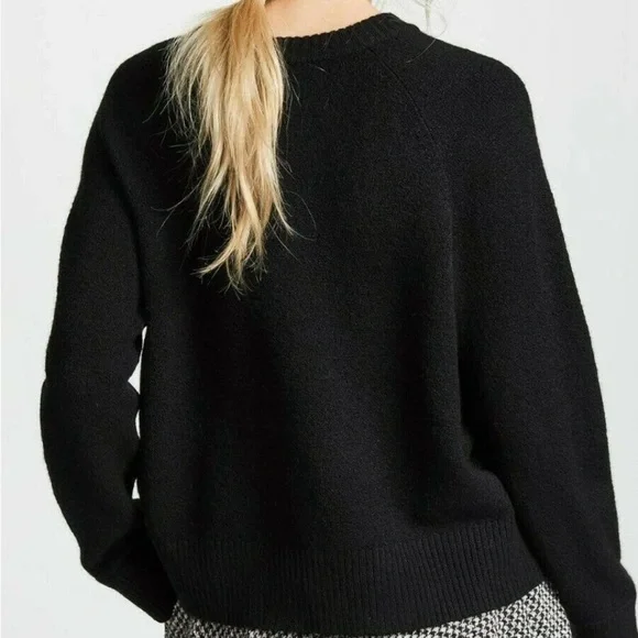 Alice + Olivia Black Jolynn Shoulder SlitRaglan Sleeve with Pearly Buttons.